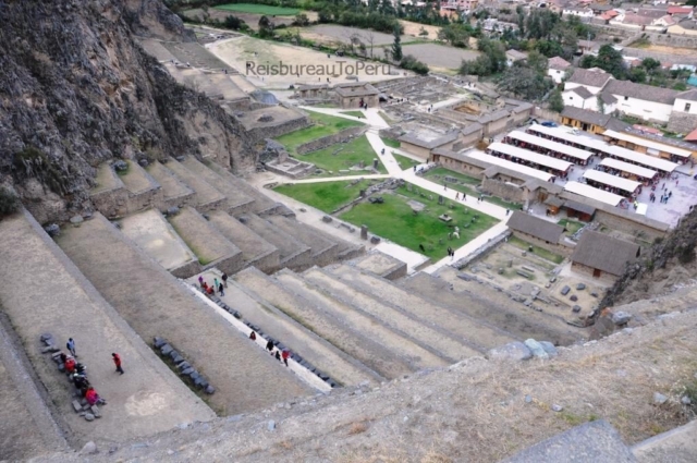 Typische Inca terrassen in het fort te Ollantaytambo